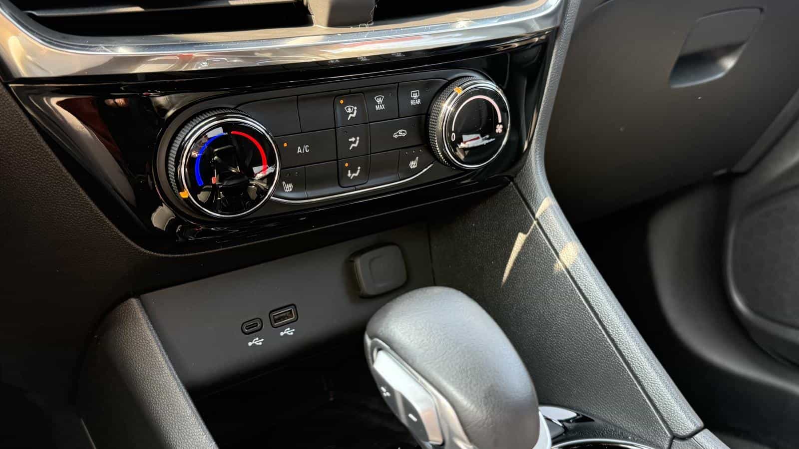 2024 Buick Encore GX ST - Image 18