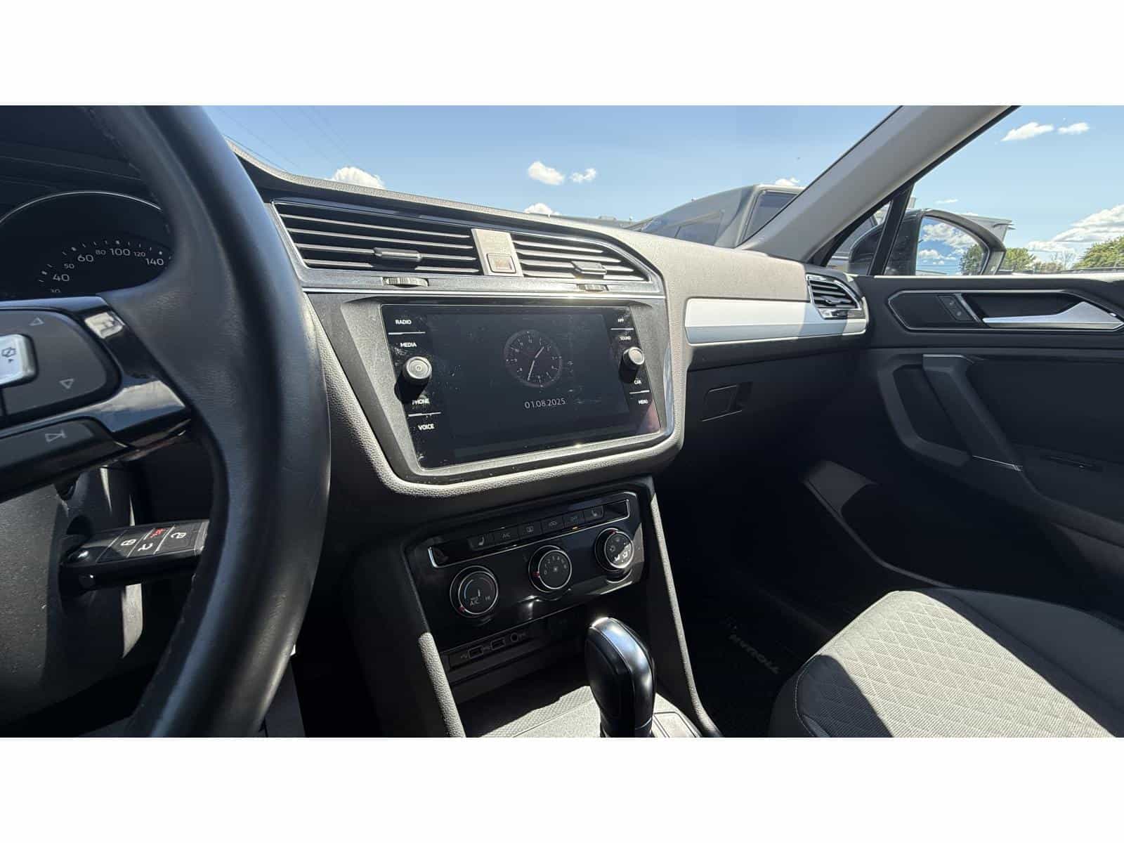 Image 17 Volkswagen Tiguan Trendline 2018
