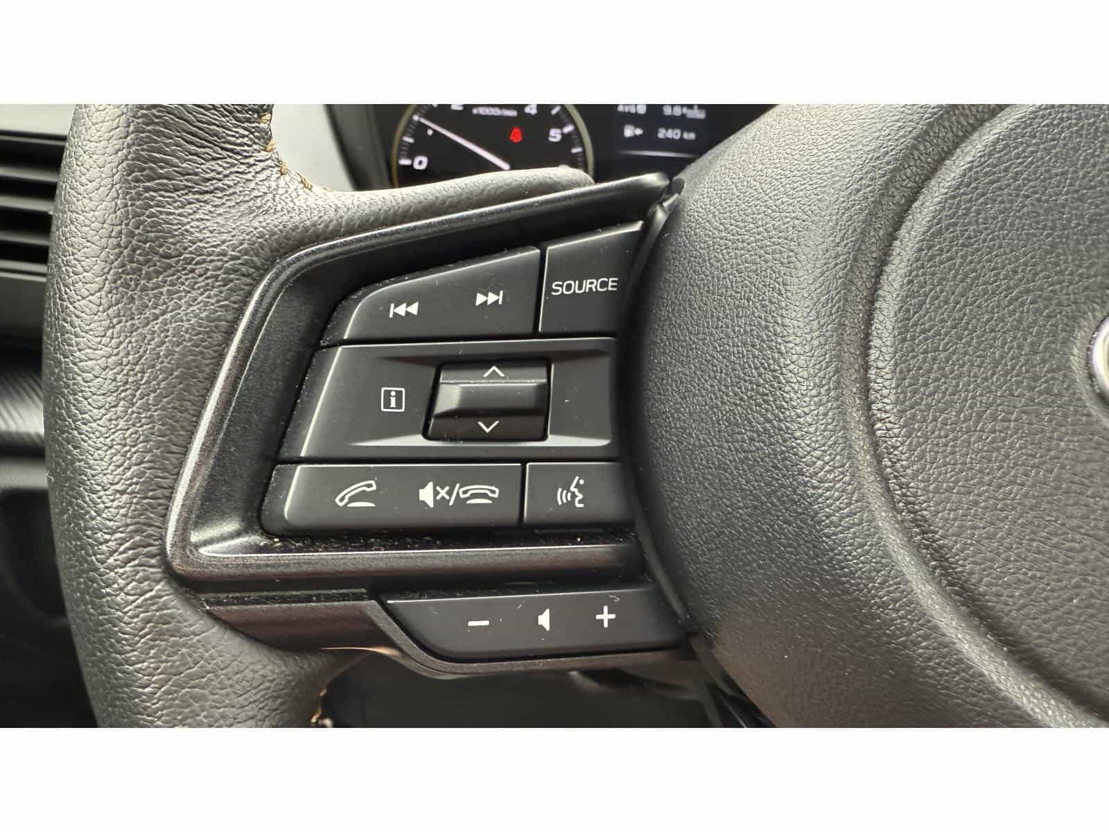 2024 Subaru Crosstrek Onyx - Image 14