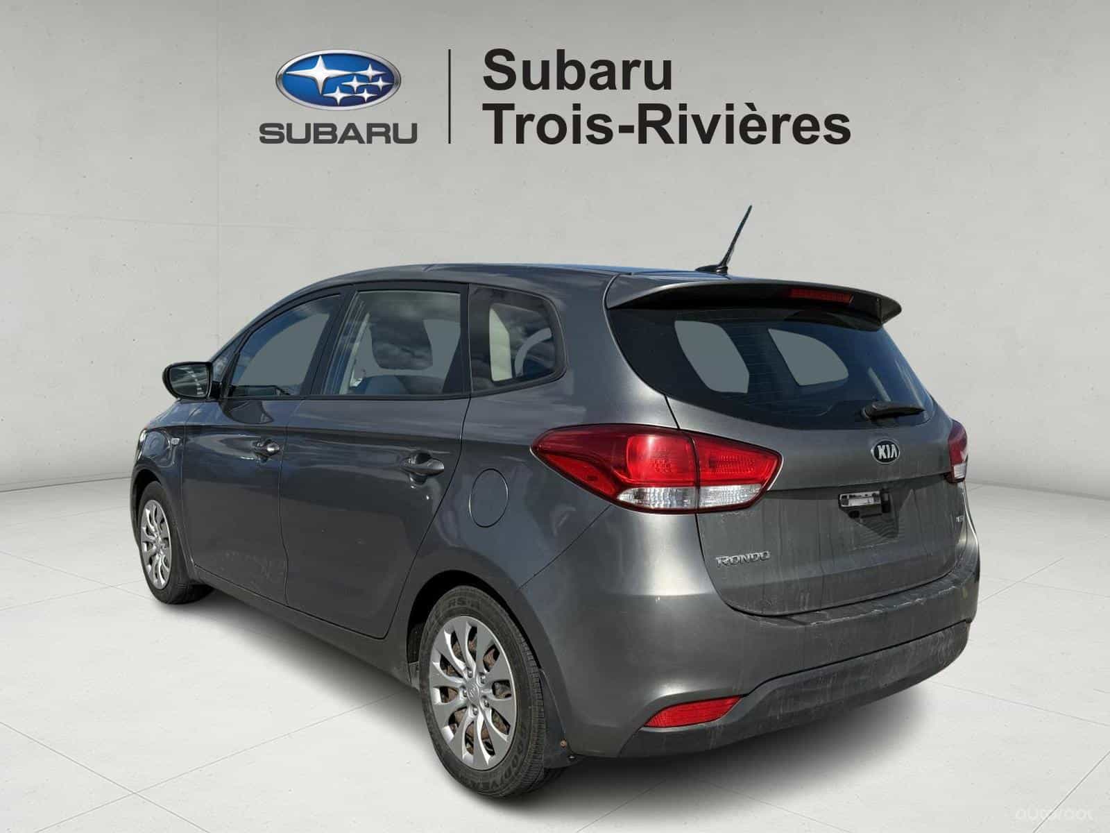 2015 Kia Rondo LX - Image 4