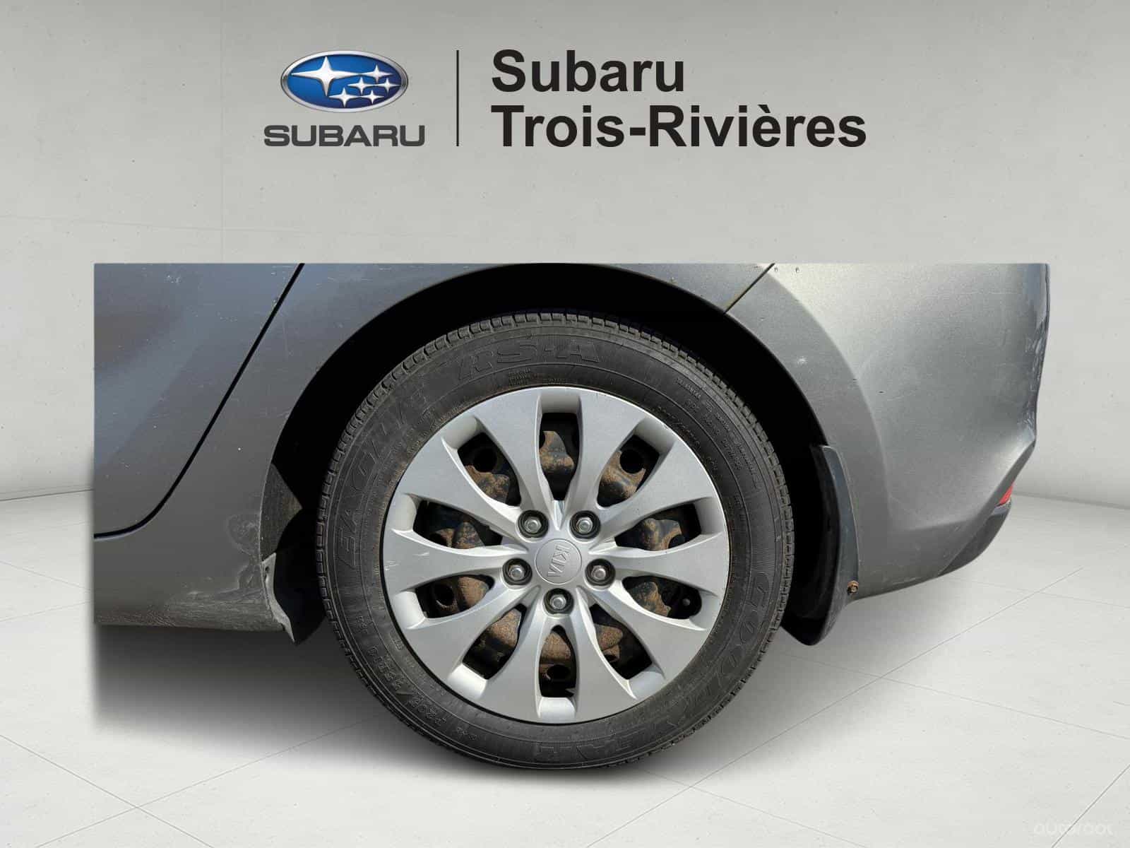 2015 Kia Rondo LX - Image 8