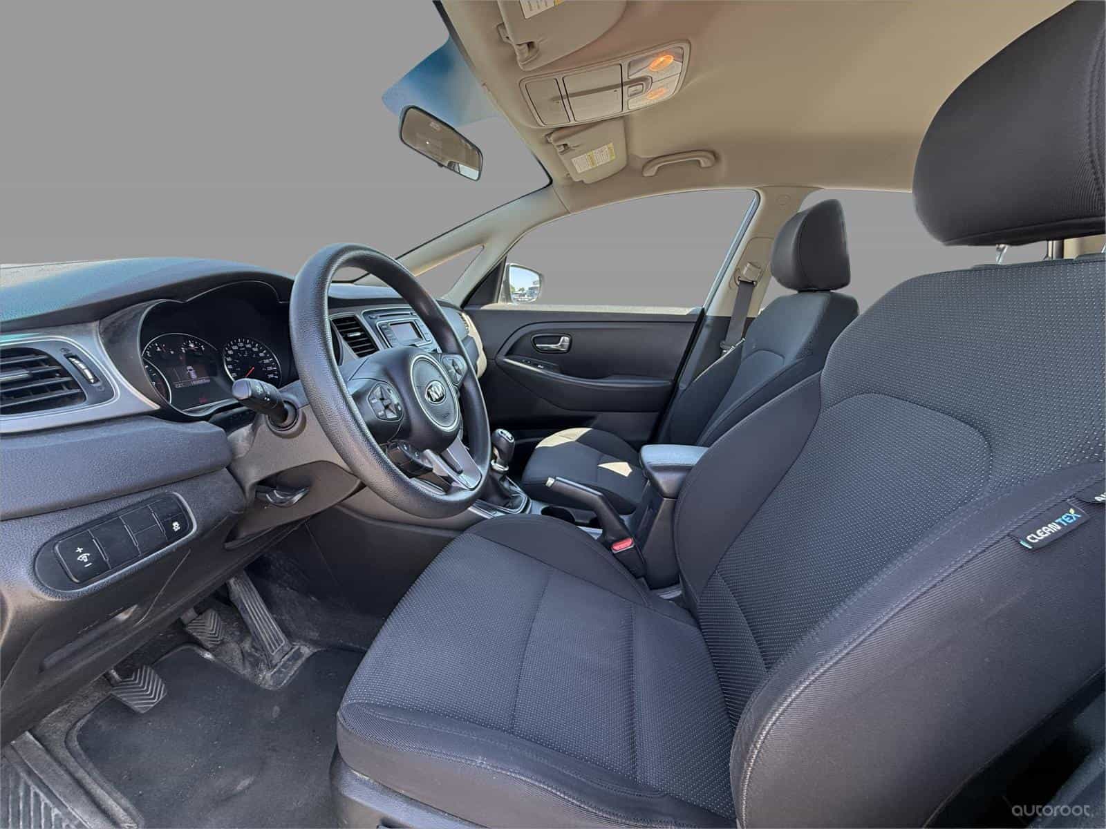 2015 Kia Rondo LX - Image 9