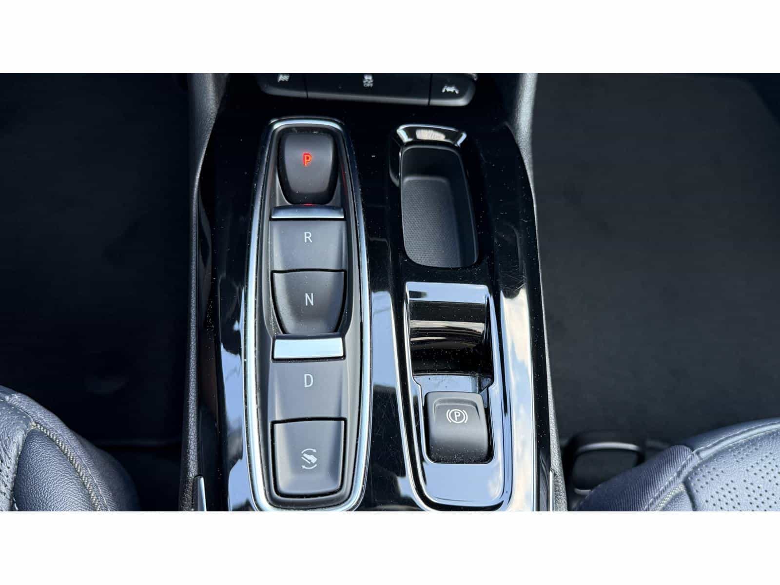 2023 Chevrolet Bolt EUV Premier - Image 21