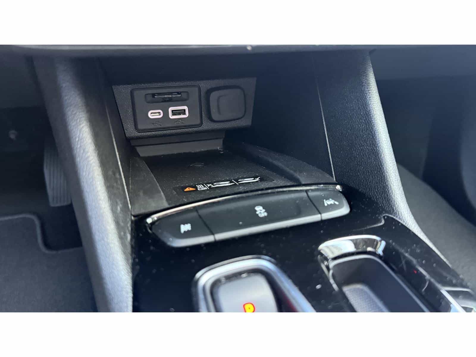 2023 Chevrolet Bolt EUV Premier - Image 20