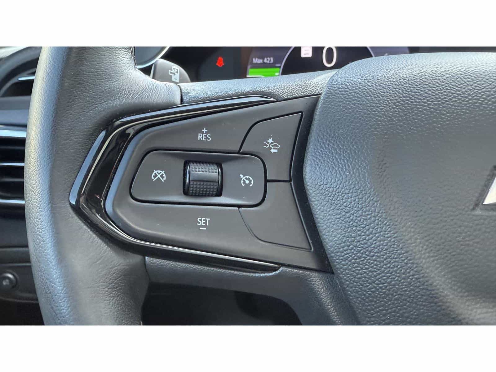 2023 Chevrolet Bolt EUV Premier - Image 16