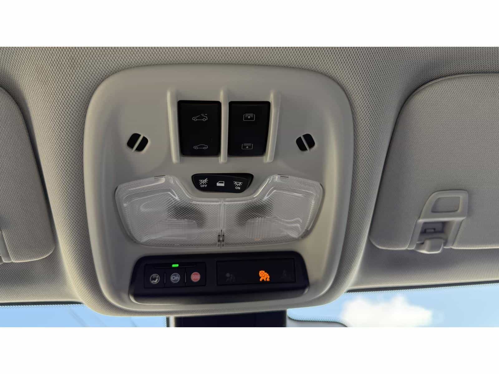 2023 Chevrolet Bolt EUV Premier - Image 22