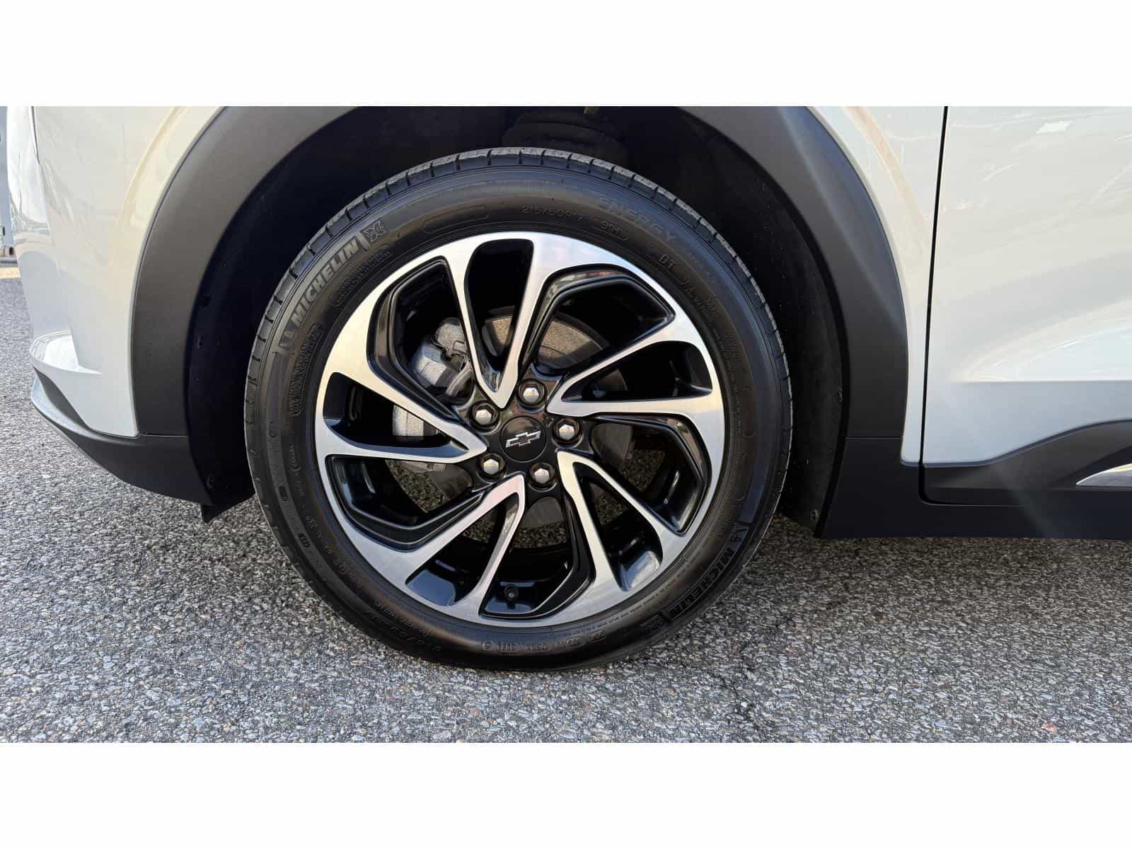 2023 Chevrolet Bolt EUV Premier - Image 10