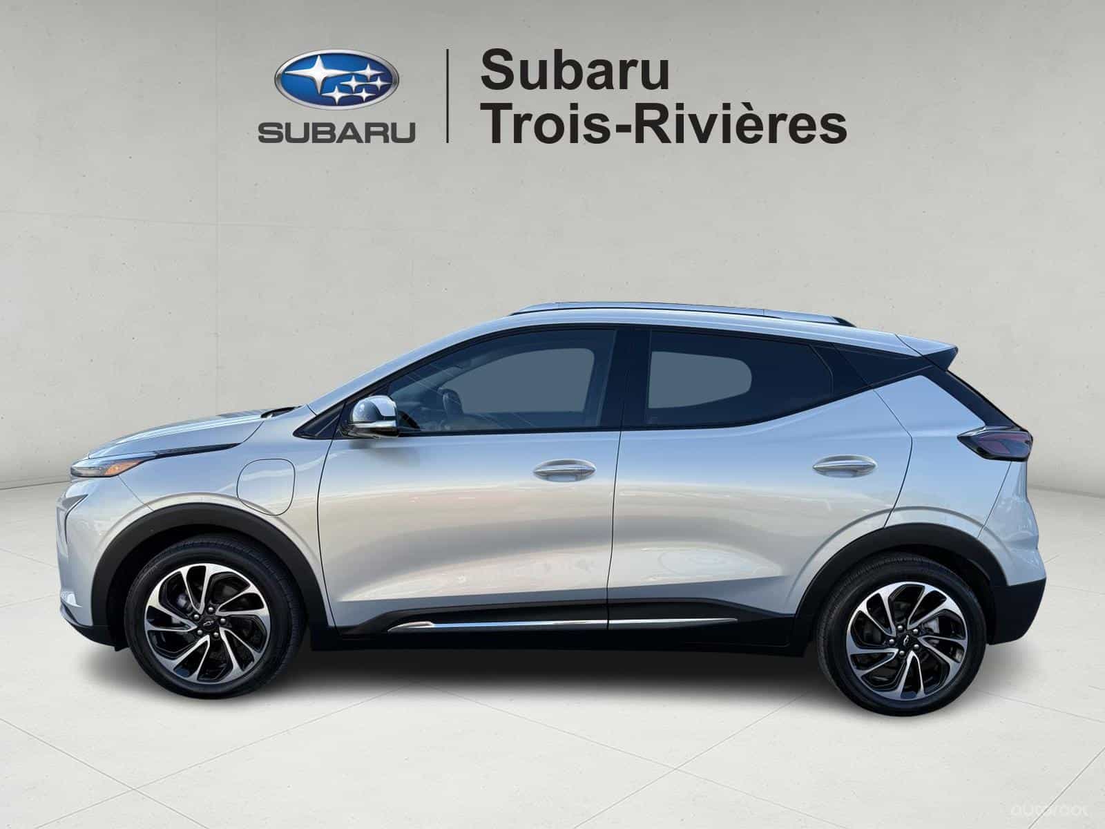 2023 Chevrolet Bolt EUV Premier - Image 3