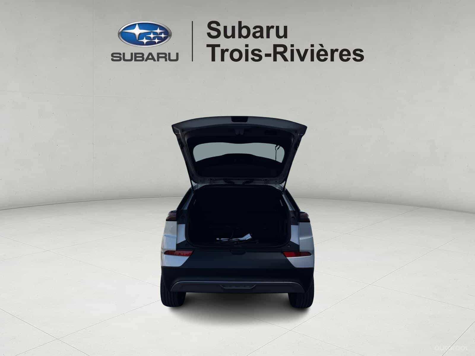 2023 Chevrolet Bolt EUV Premier - Image 6