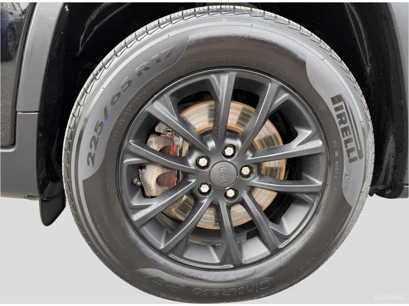 2019 Jeep Cherokee North - Image 10