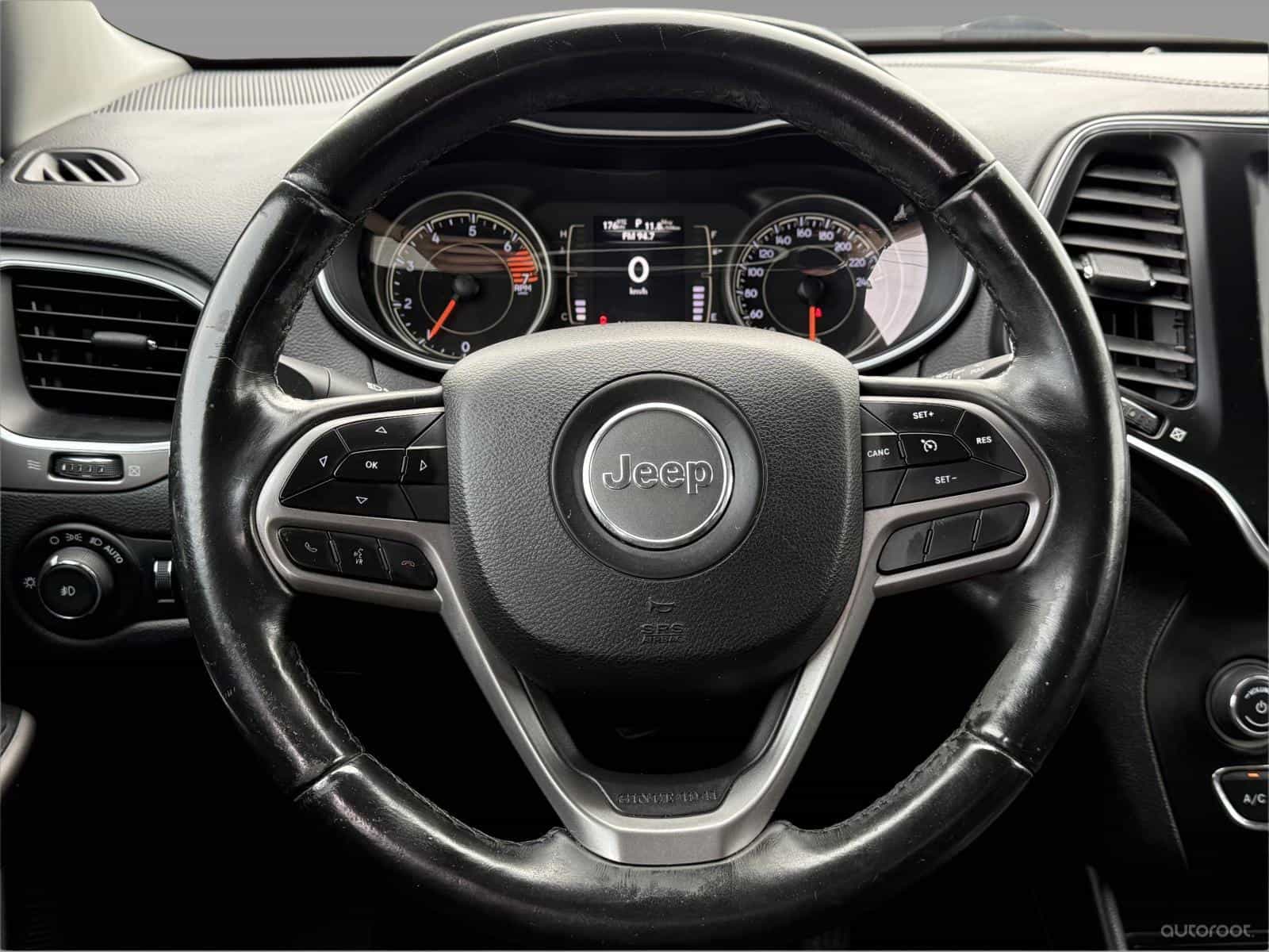 2019 Jeep Cherokee North - Image 15