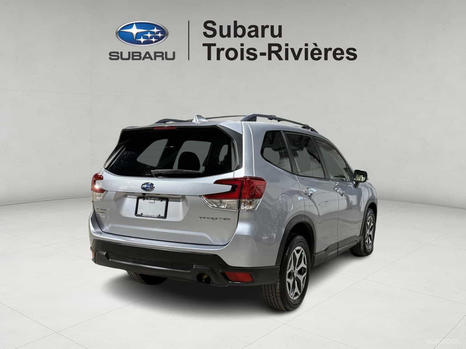 2019 Subaru Forester Touring - Image 8