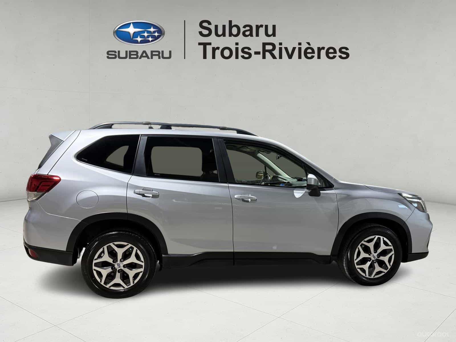 2019 Subaru Forester Touring - Image 9