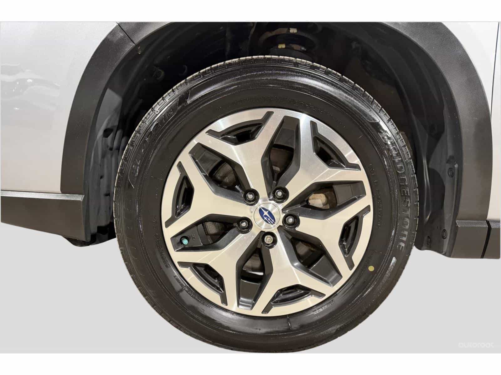 2019 Subaru Forester Touring - Image 10