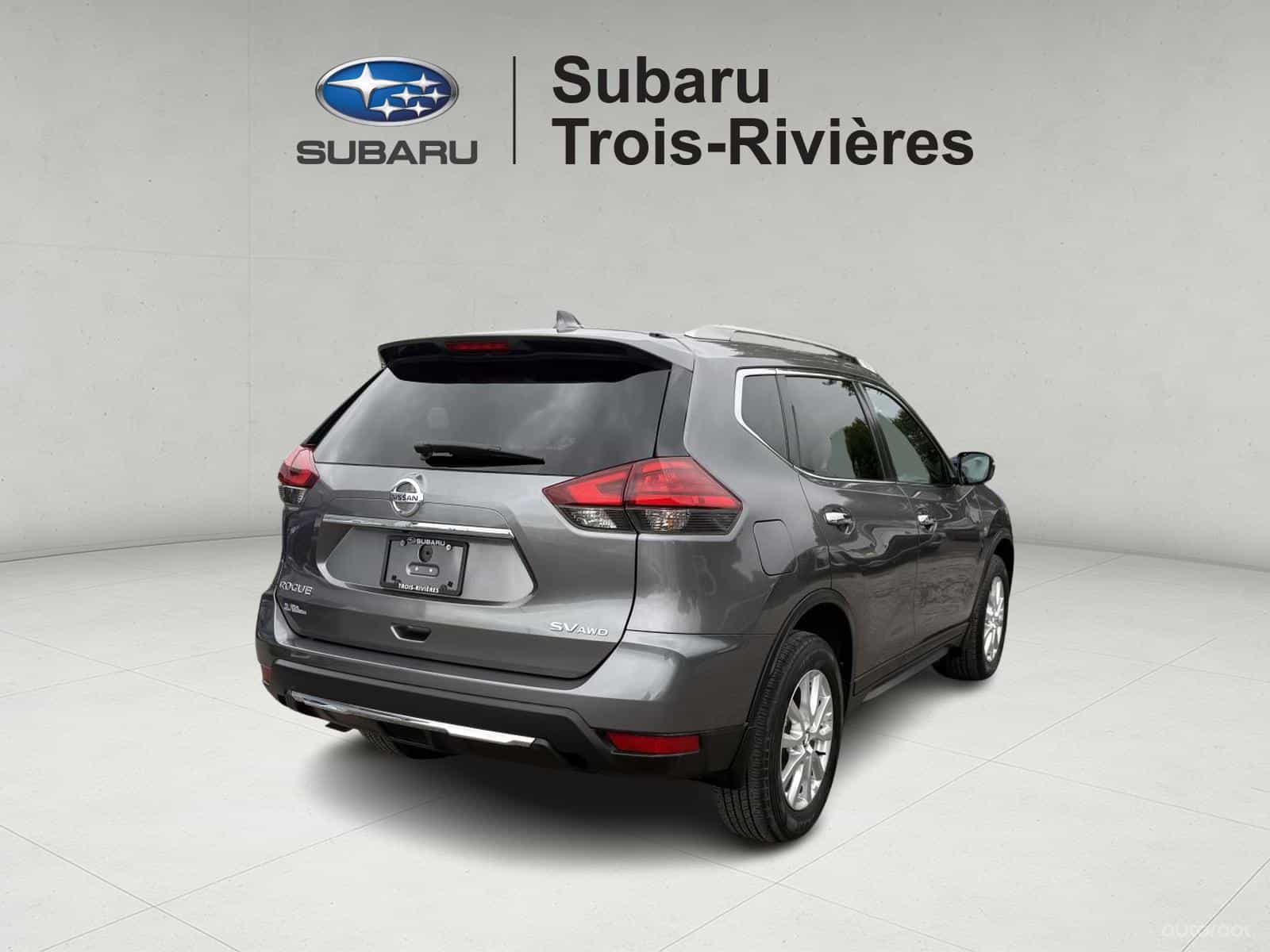 2017 Nissan Rogue SV - Image 10