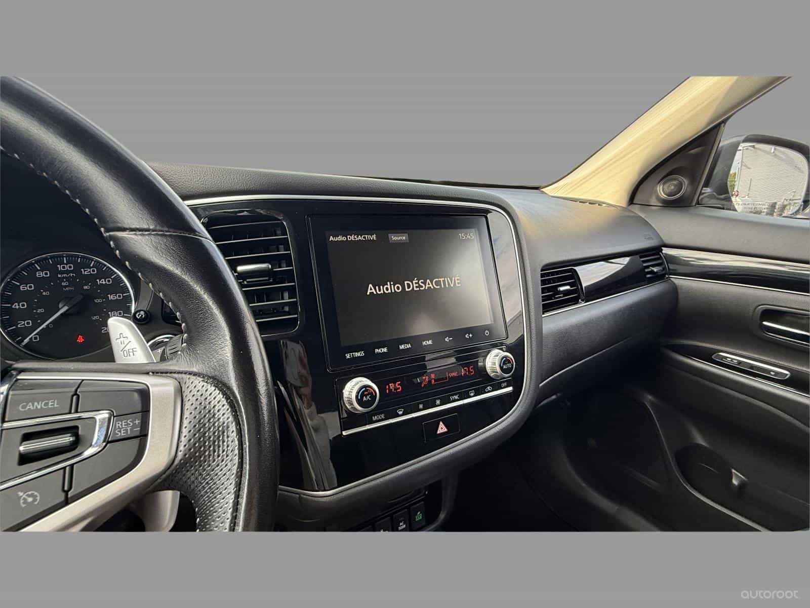 2022 Mitsubishi Outlander PHEV LE - Image 20