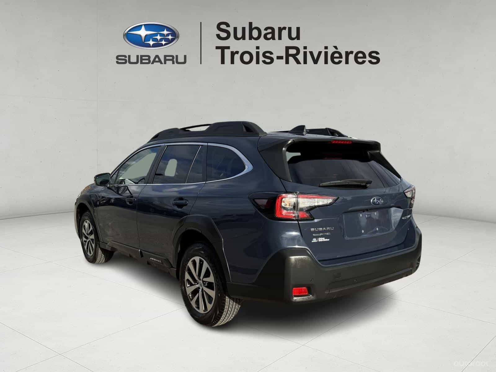 2025 Subaru Outback Touring - Image 4