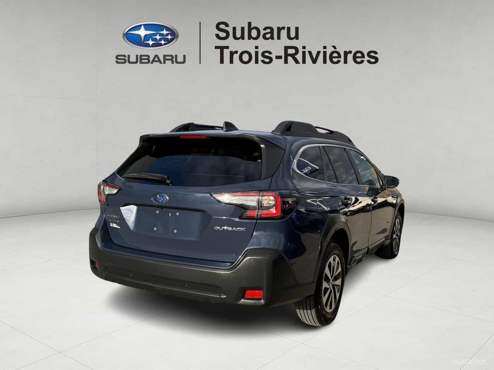 2025 Subaru Outback Touring - Image 8