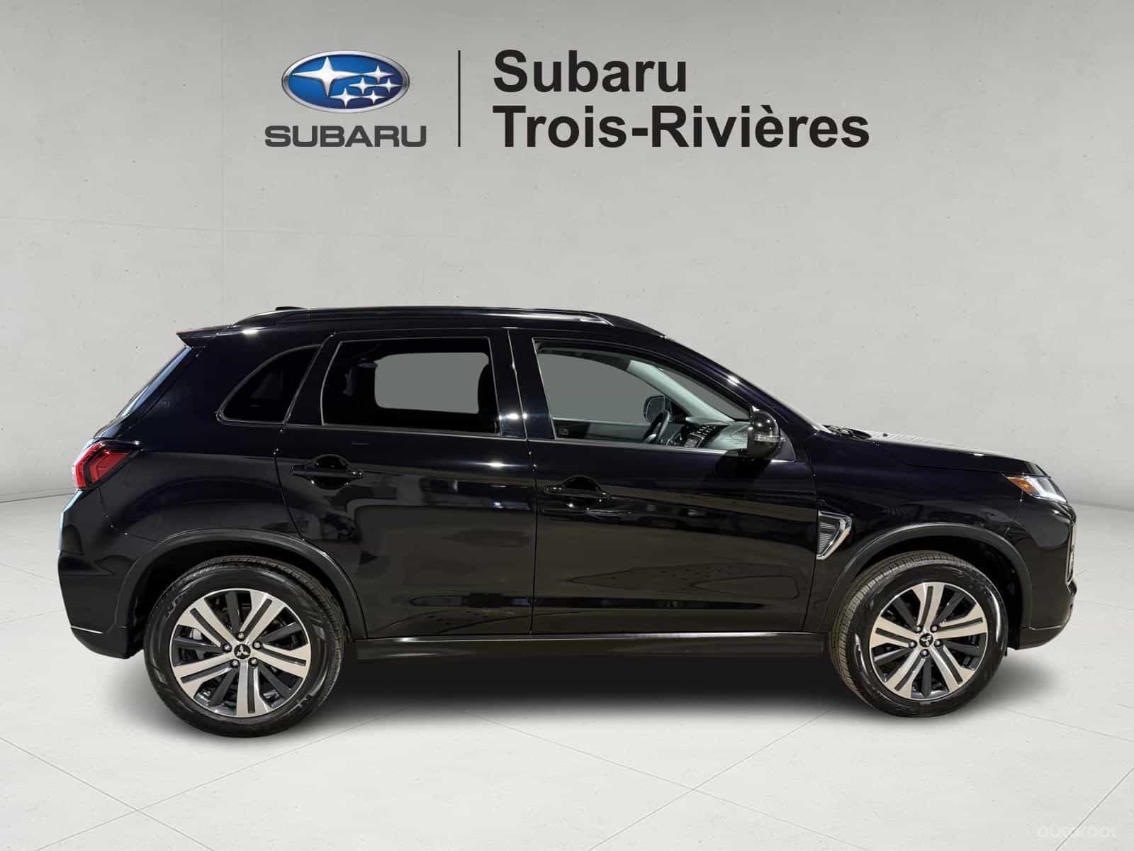 2021 Mitsubishi RVR SEL - Image 9