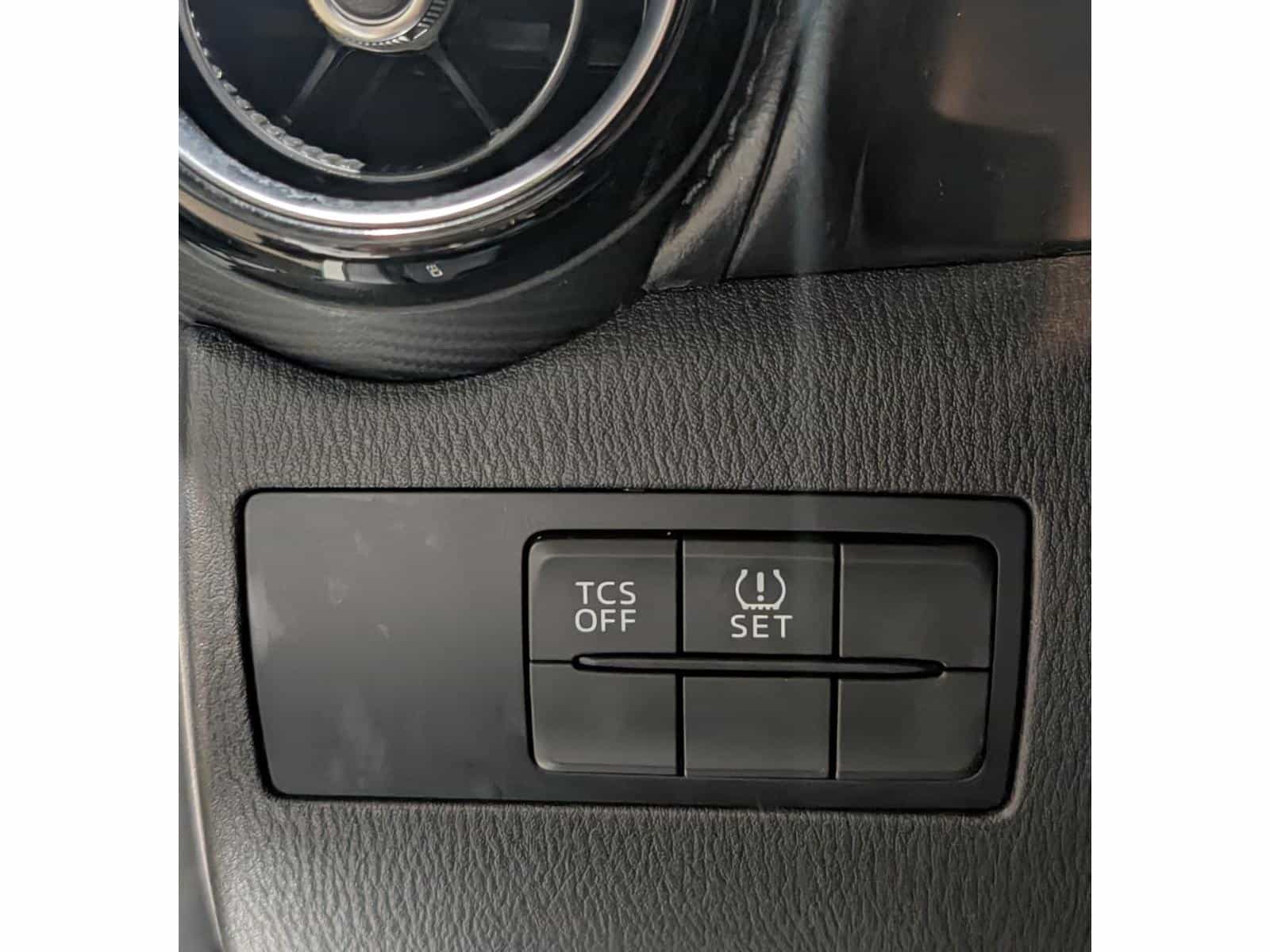 2016 Mazda CX-3 GT - Image 11