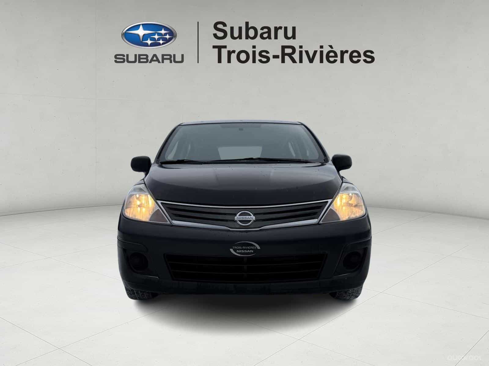 2011 Nissan Versa 1.8 S - Image 2