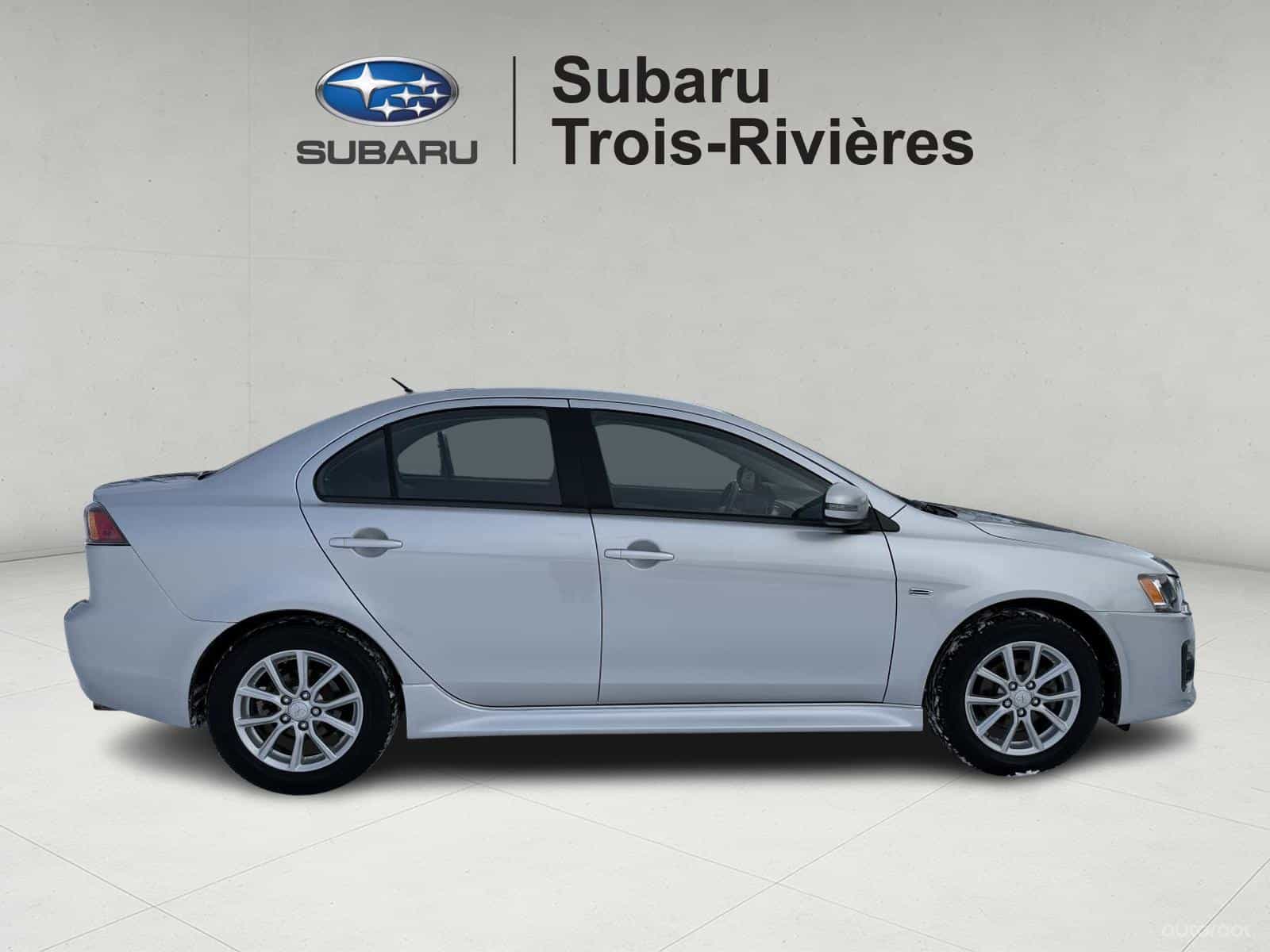 2017 Mitsubishi Lancer ES - Image 9