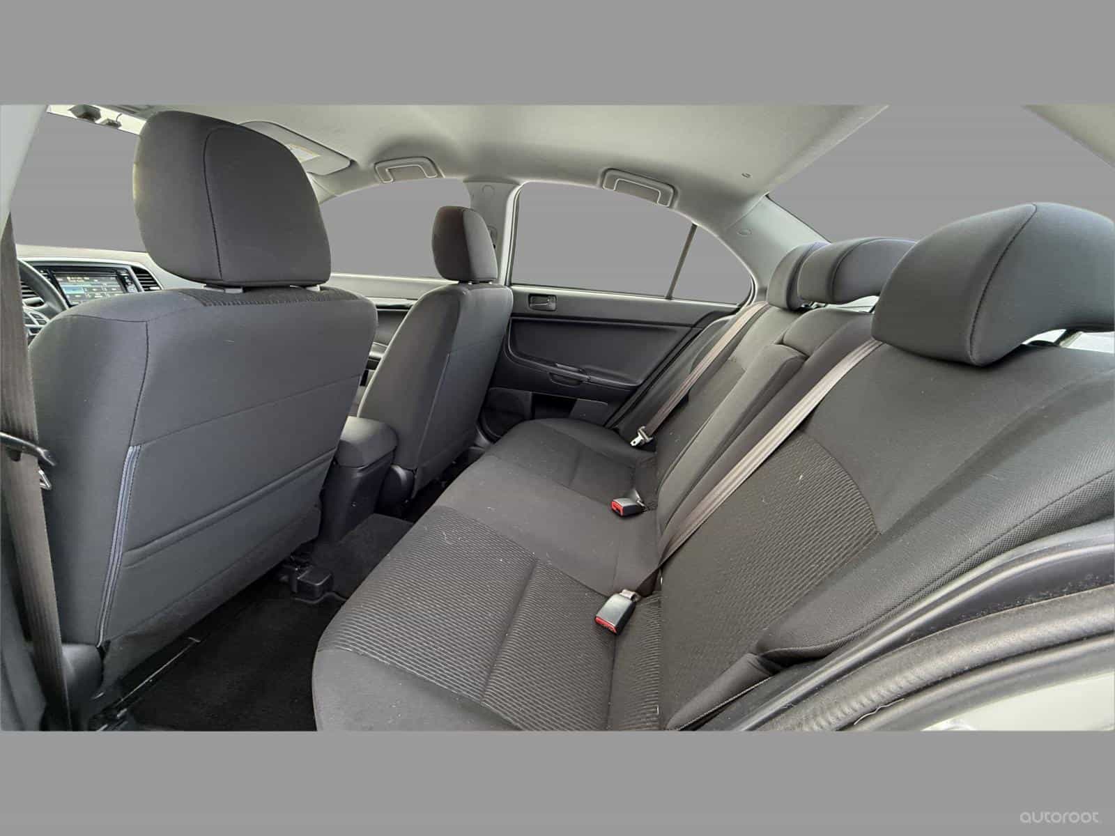 2017 Mitsubishi Lancer ES - Image 21