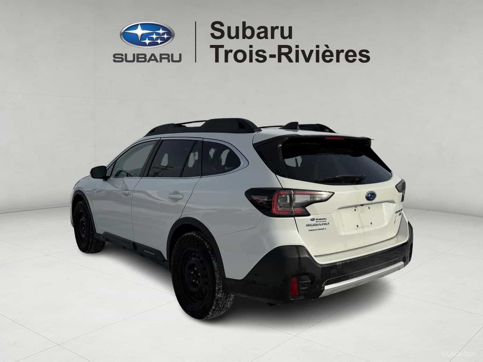 2022 Subaru Outback Limited XT - Image 4