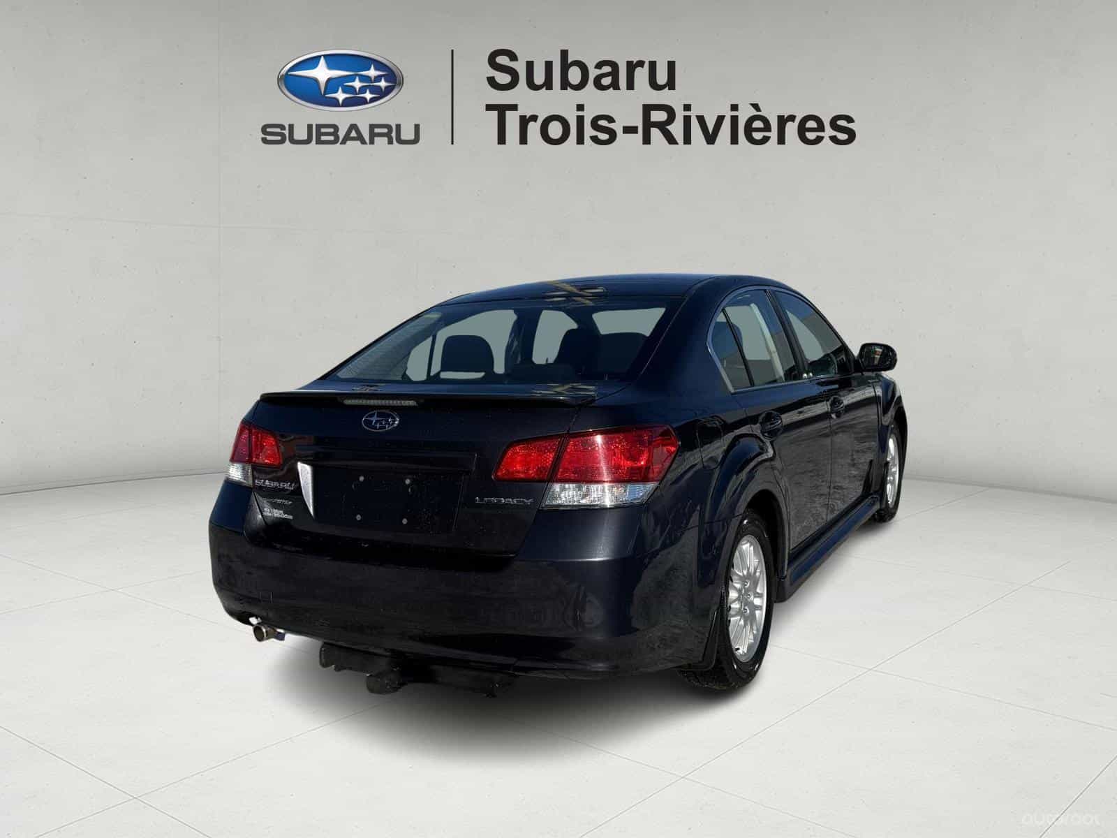 2012 Subaru Legacy 2.5i Touring - Image 12