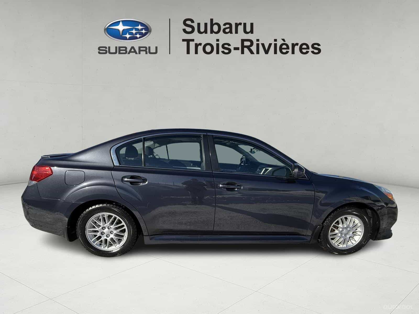 2012 Subaru Legacy 2.5i Touring - Image 13