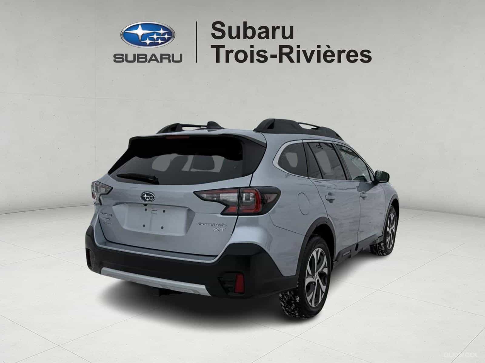 2022 Subaru Outback Limited XT - Image 8