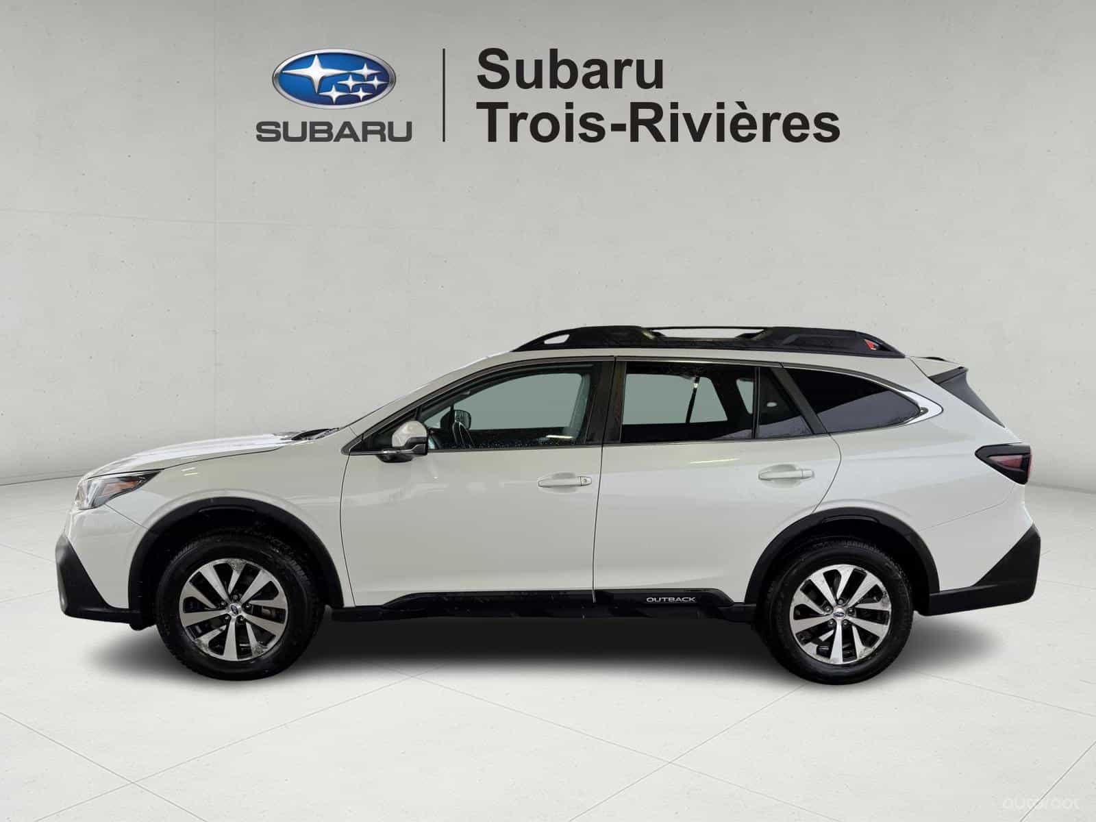 2021 Subaru Outback Touring - Image 3
