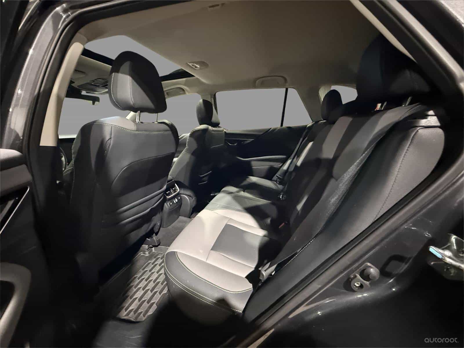 2024 Subaru Outback Onyx - Image 25