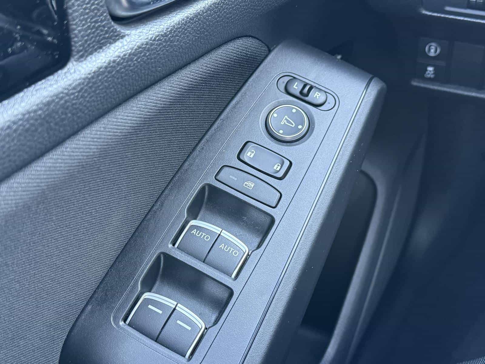 2022 Honda Civic EX - Image 12