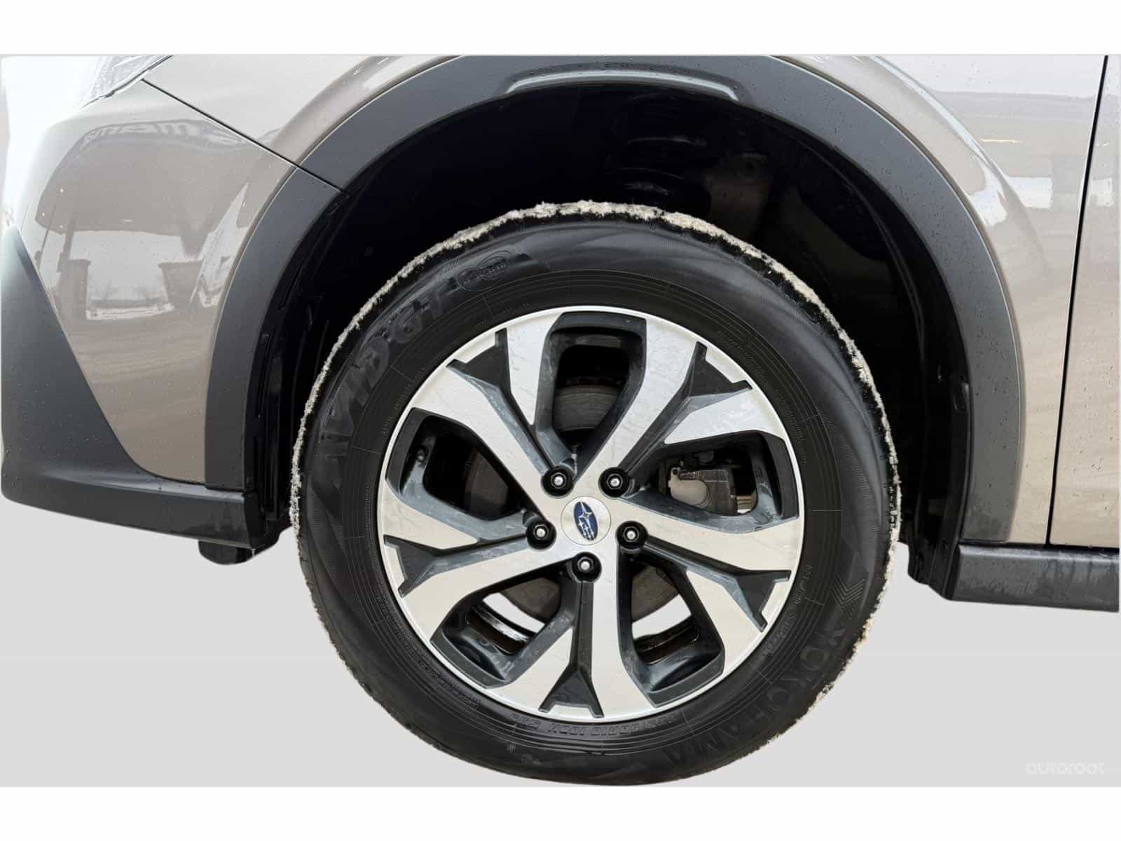 2022 Subaru Outback Limited - Image 8