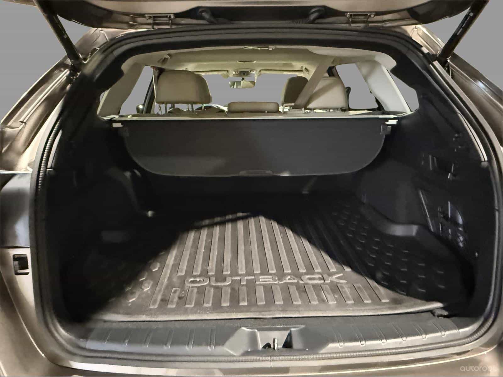 2022 Subaru Outback Limited - Image 8