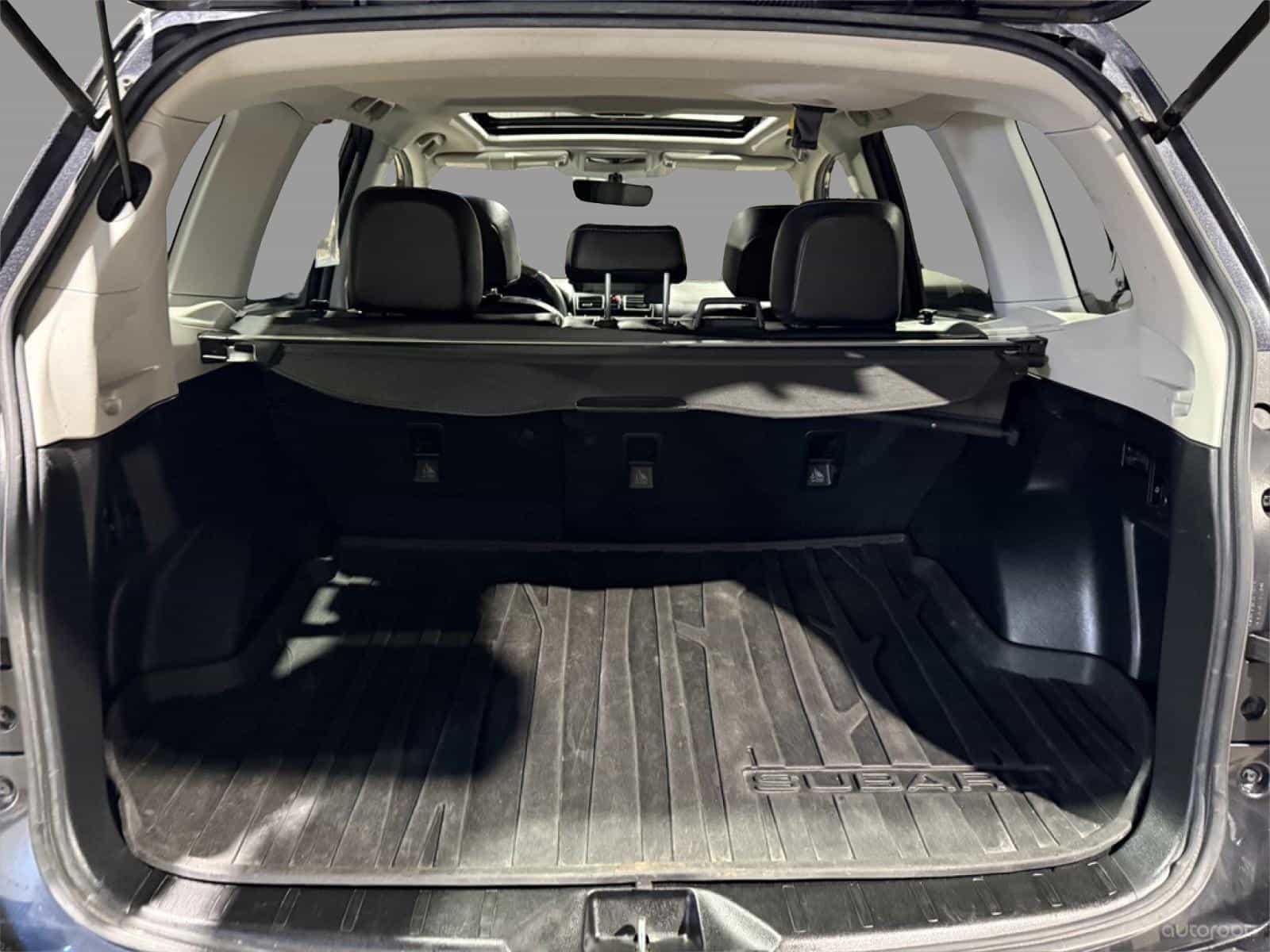 2017 Subaru Forester 2.0XT Limited - Image 8