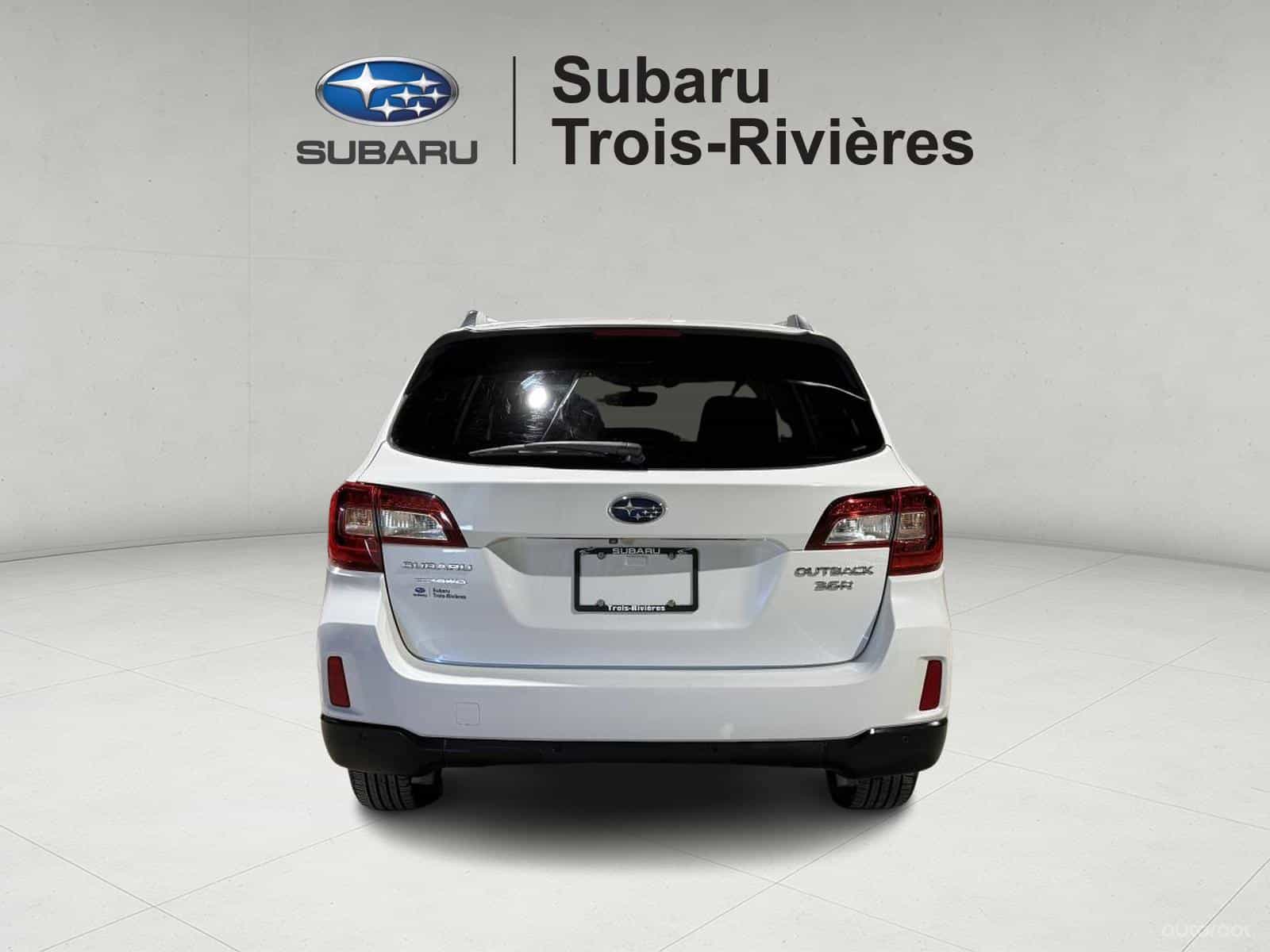 2017 Subaru Outback 3.6R Premier w/Tech - Image 5