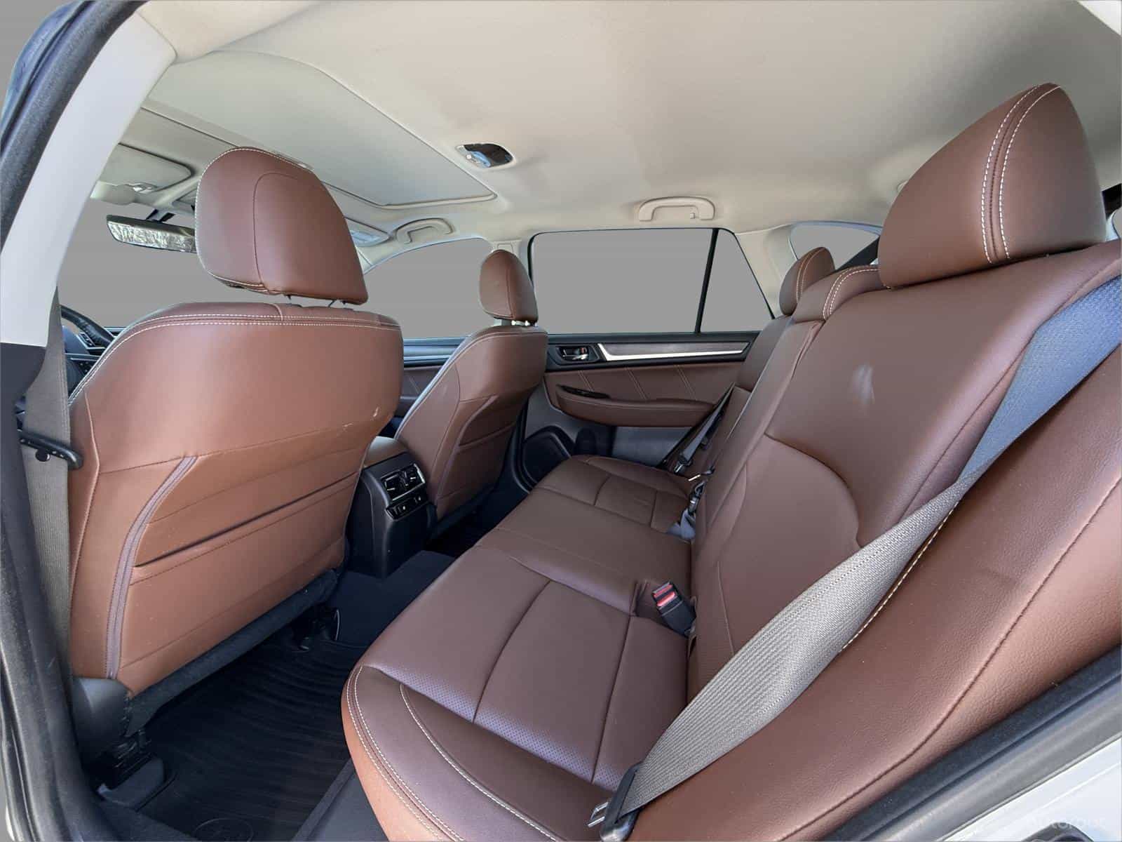 2017 Subaru Outback 3.6R Premier w/Tech - Image 24