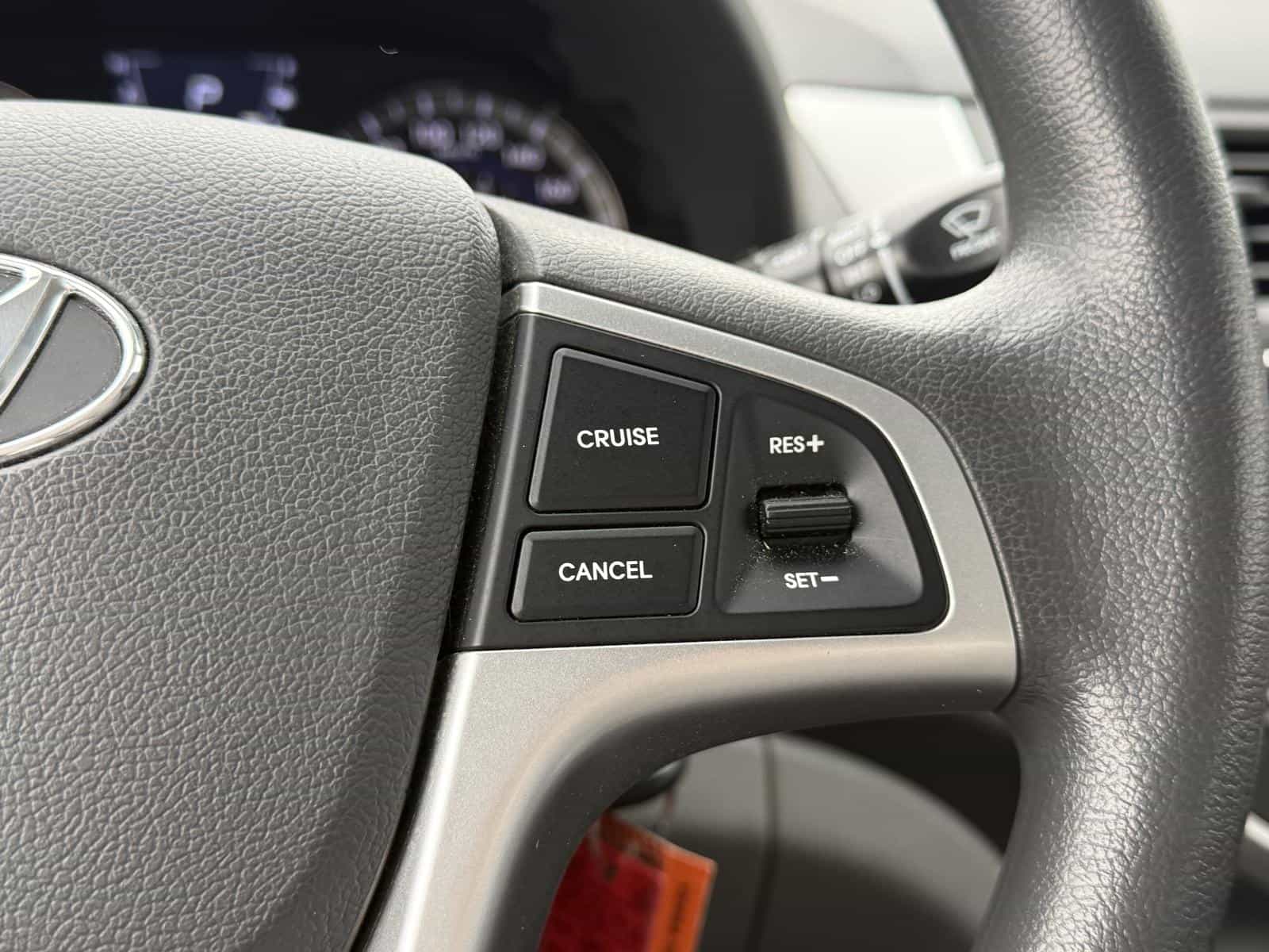 2013 Hyundai Accent GL - Image 17