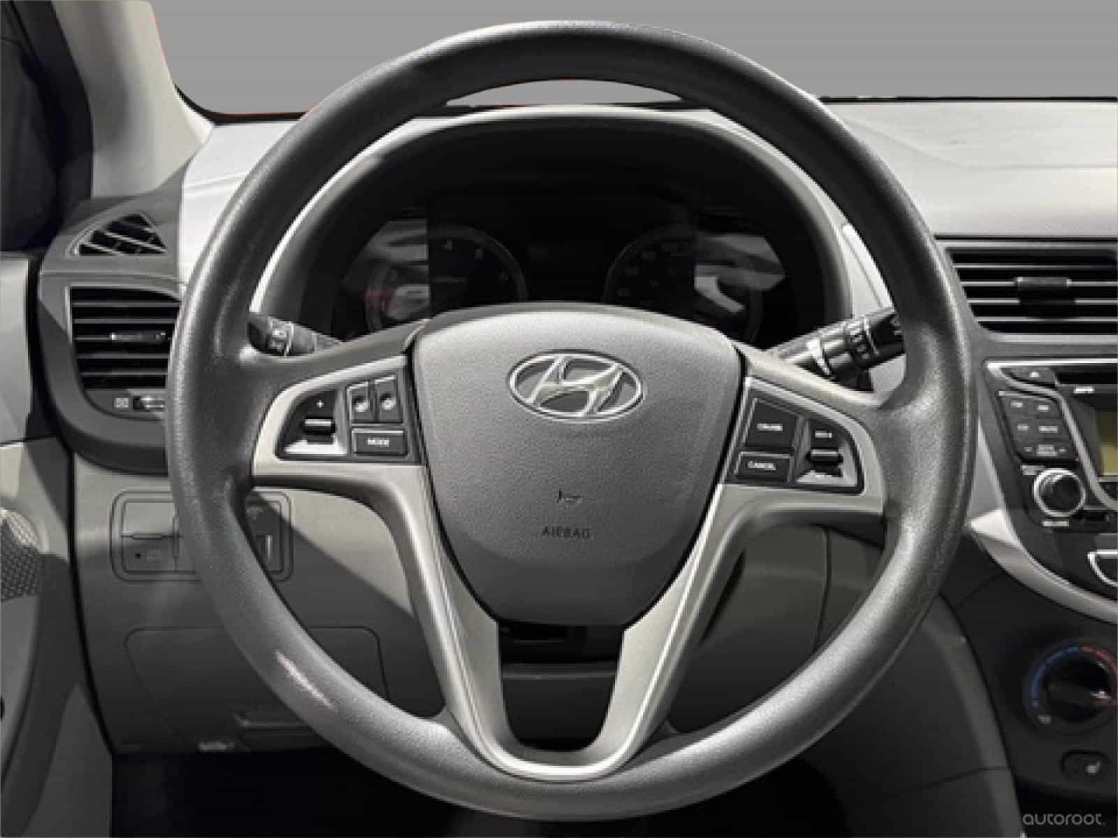 Image 15 Hyundai Accent GL 2013