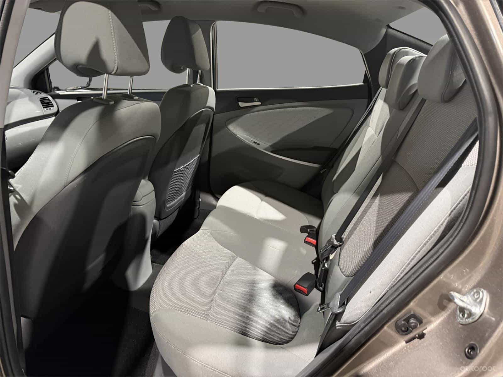 Image 20 Hyundai Accent GL 2013