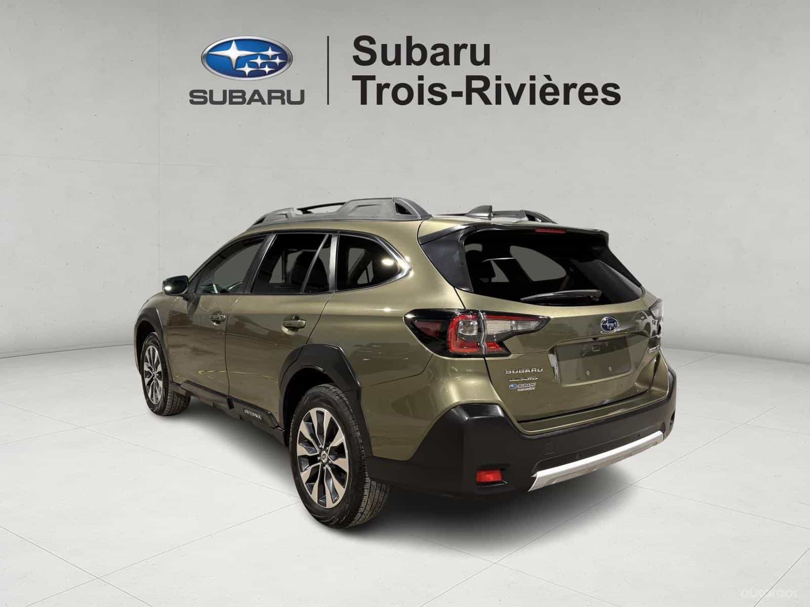 2023 Subaru Outback Limited - Image 4