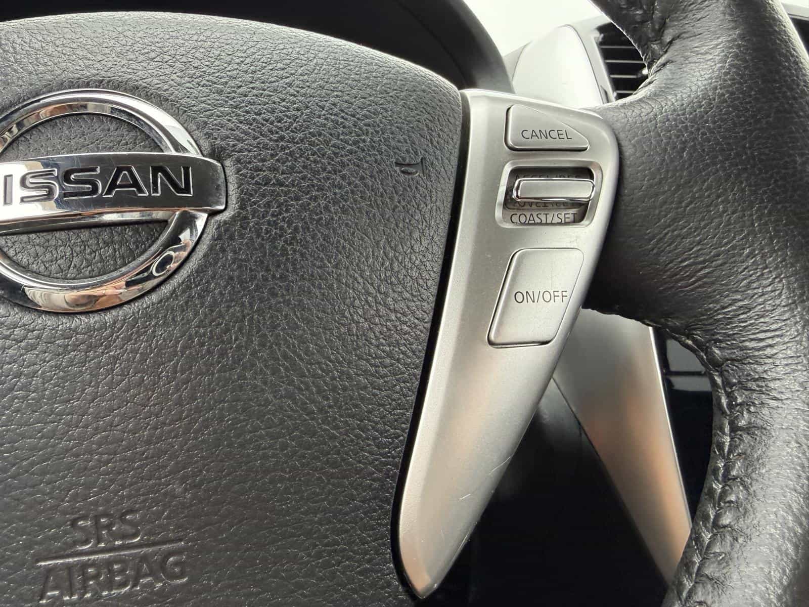 Image 18 Nissan Versa Note SV 2015